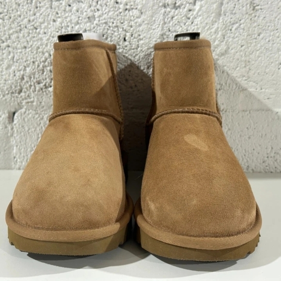NWOT Women's UGG Classic Mini II Boot Chestnut New No Box - Picture 3 of 4